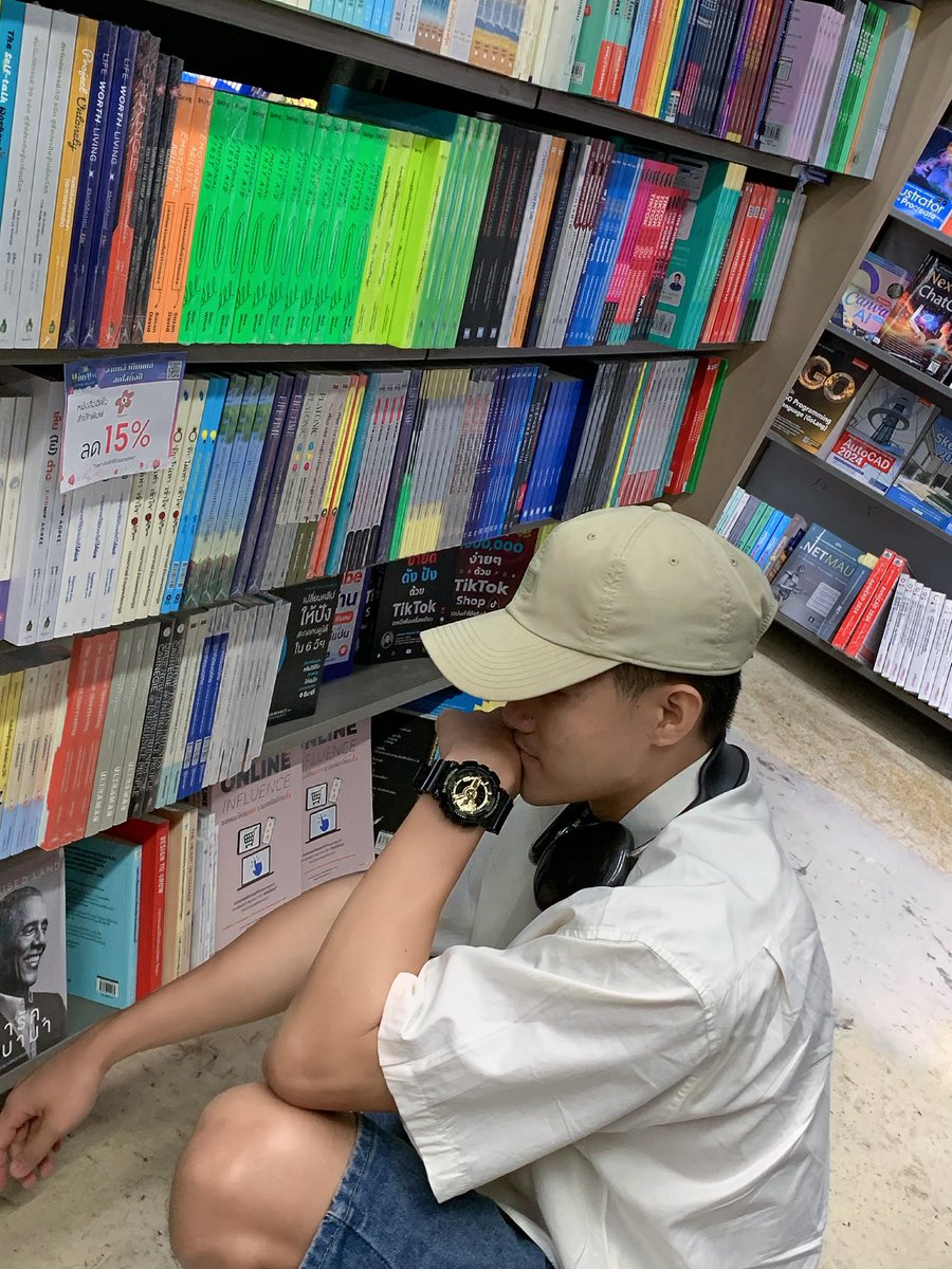 TeaSoTea2's tweet photo. 🎧📚 https://t.co/0m5mBqs9sO