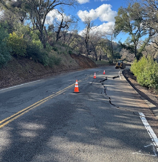 NapaSheriff's tweet photo. Road Update
Please keep in mind, the 5000 block of Monticello Road/HWY 121 will be signal controlled for several weeks, due to roadway failure. Thank you and drive safely. https://t.co/fUKf5Nfdkb