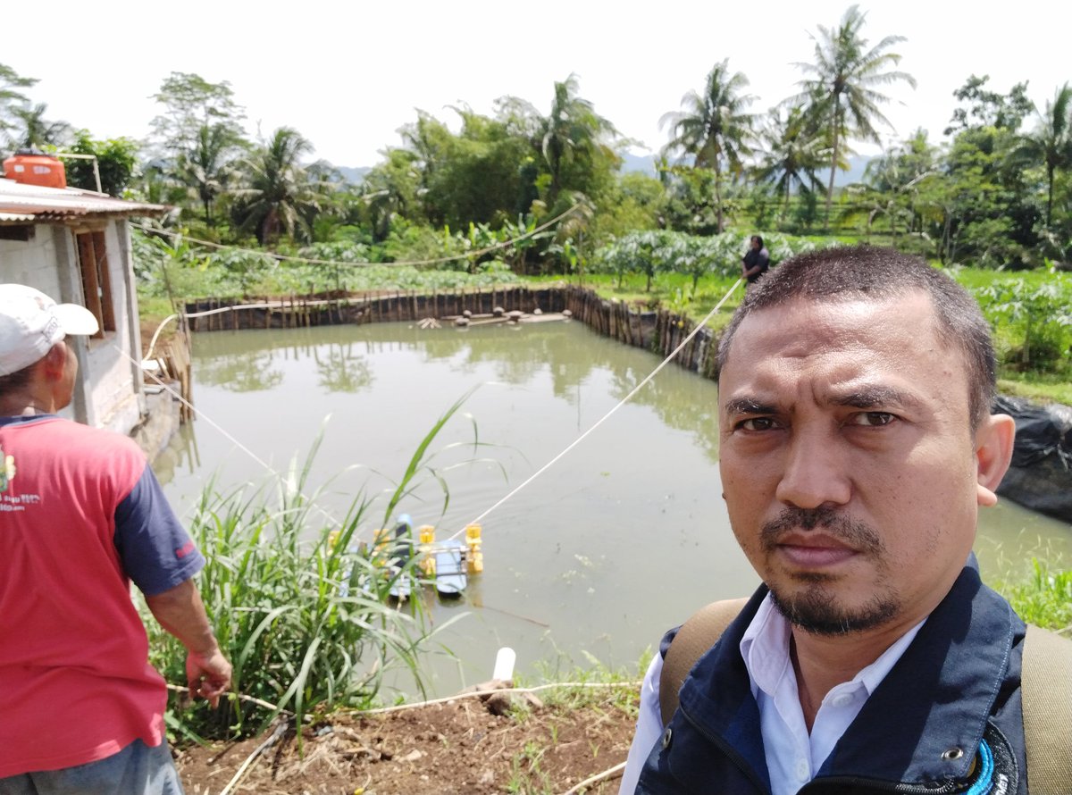 mohdialite's tweet photo. Rabu (15/1), Mohamad Wahudi Luhkan Kab. Banjarnegara, di Pokdakan Mina Dana Catfih Ds. Danaraja, Kec. Purwanegara, Pembinaan kelompok pembudidaya ikan
#luhlapor #GiatLuhkanSatminkalBogor @PKBLU_bp3tegal @pusluh_bppsdm https://t.co/ZQIBfLOhNP