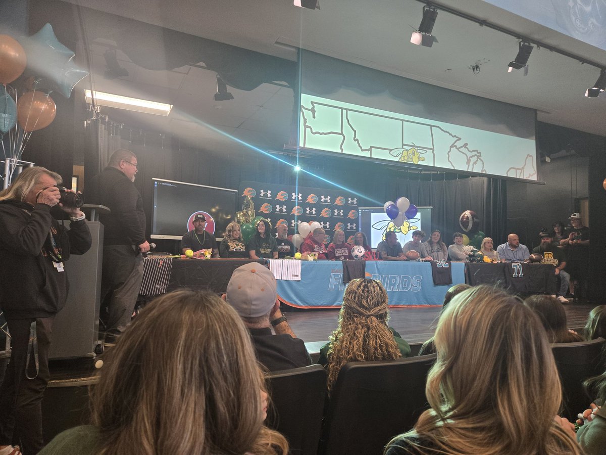 jdb3191981's tweet photo. Congrats to our five signees today.  Addison, Bella, Ashlee, Kameron, Tillman.  It's been a pleasure watching you all grow into young adults.  May your futures shine bright! https://t.co/sirmm2M8f2