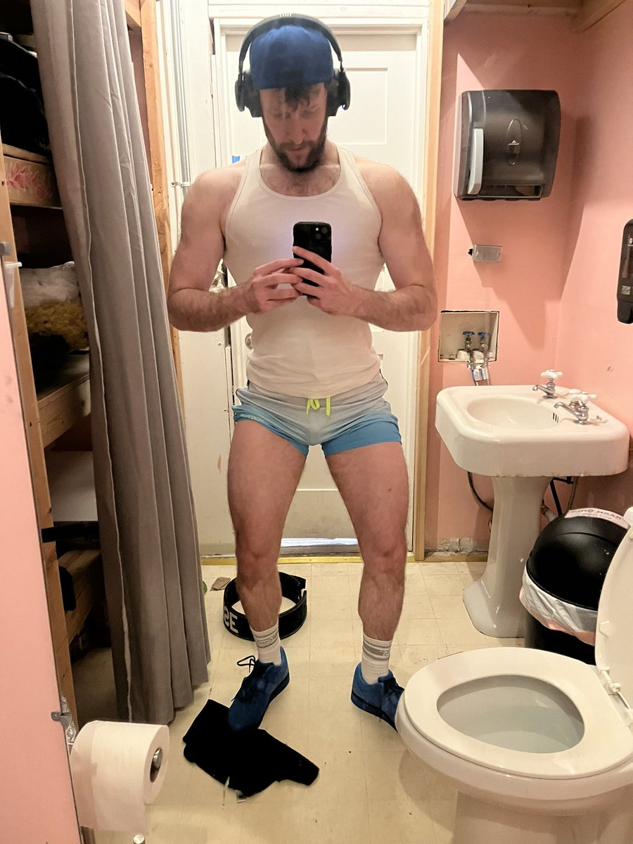 GrowingTrav's tweet photo. Couple of highlights and a few fits from the last week or so of lifts. https://t.co/W8hGT7Rhzz