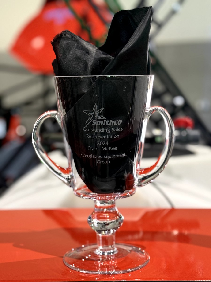 SmithcoInc's tweet image. We&apos;re here and having fun at the GCSAA Conference and Trade Show! ⛳️ 𝗖𝗼𝗻𝗴𝗿𝗮𝘁𝘂𝗹𝗮𝘁𝗶𝗼𝗻𝘀 𝘁𝗼 𝘁𝗵𝗲𝘀𝗲 𝗳𝗼𝗹𝗸𝘀 𝗯𝗲𝗹𝗼𝘄 𝗳𝗼𝗿 𝗺𝗮𝗸𝗶𝗻𝗴 2024 𝗮 𝗹𝗶𝘁𝘁𝗹𝗲 𝗲𝘅𝘁𝗿𝗮 𝘀𝗽𝗲𝗰𝗶𝗮𝗹:

⭐️ Domestic Smithco Dealer of the Year - Lawn &amp;amp; Golf Supply Co. Inc
⭐️...