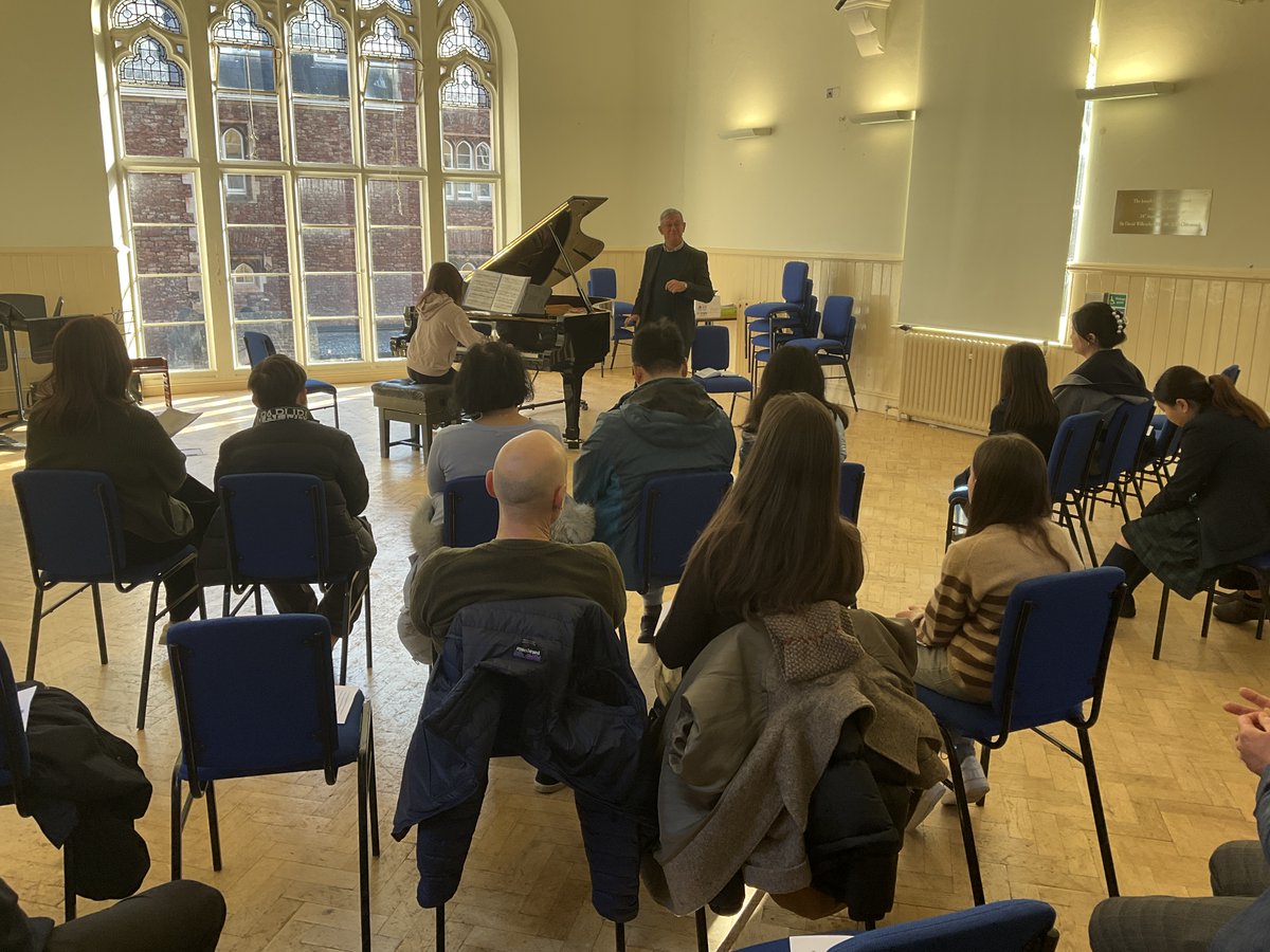 Professor Michael Young (RWCMD) providing insight and encouragement to our young pianists aged 8 to 16 in our weekend Piano Masterclass. So many colourful suggestions - from thinking of Beethoven piano sonatas as string quartet to playing Chopin Ballades as if in a Paris salon.