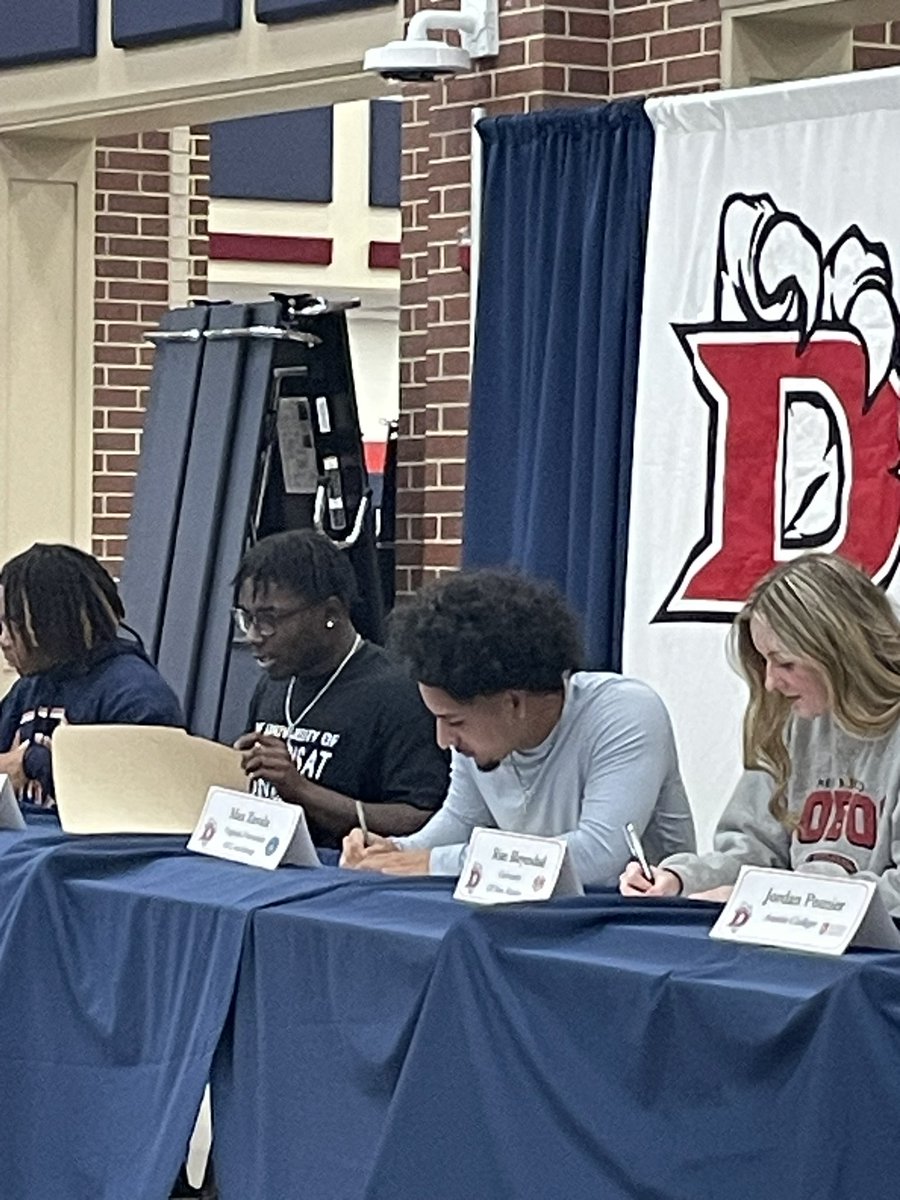 ✍🏼 <a href="/FootballVul/">VUL Football</a> <a href="/MaxZtre/">Max</a> <a href="/CoachMDeVille/">Coach Mac DeVille M.Ed</a> <a href="/DawsonEagleFB/">Dawson Football</a>