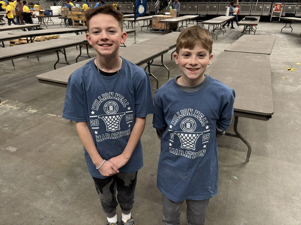 _CoachHill11's tweet photo. Watch out!! Panthers in the house helping to pack food for the Million Meal Marathon. Building life-long humanitarians!  @MMealMovement @HJHPanthers @MrsORourkeHIJH https://t.co/1zjXkH12UL
