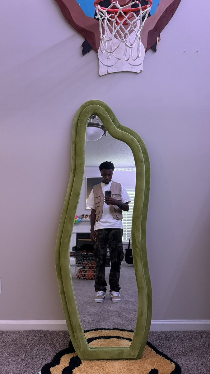 pǝʇɐɹɹǝpun ˙ɹɯ (@itsjwoods) on Twitter photo 
