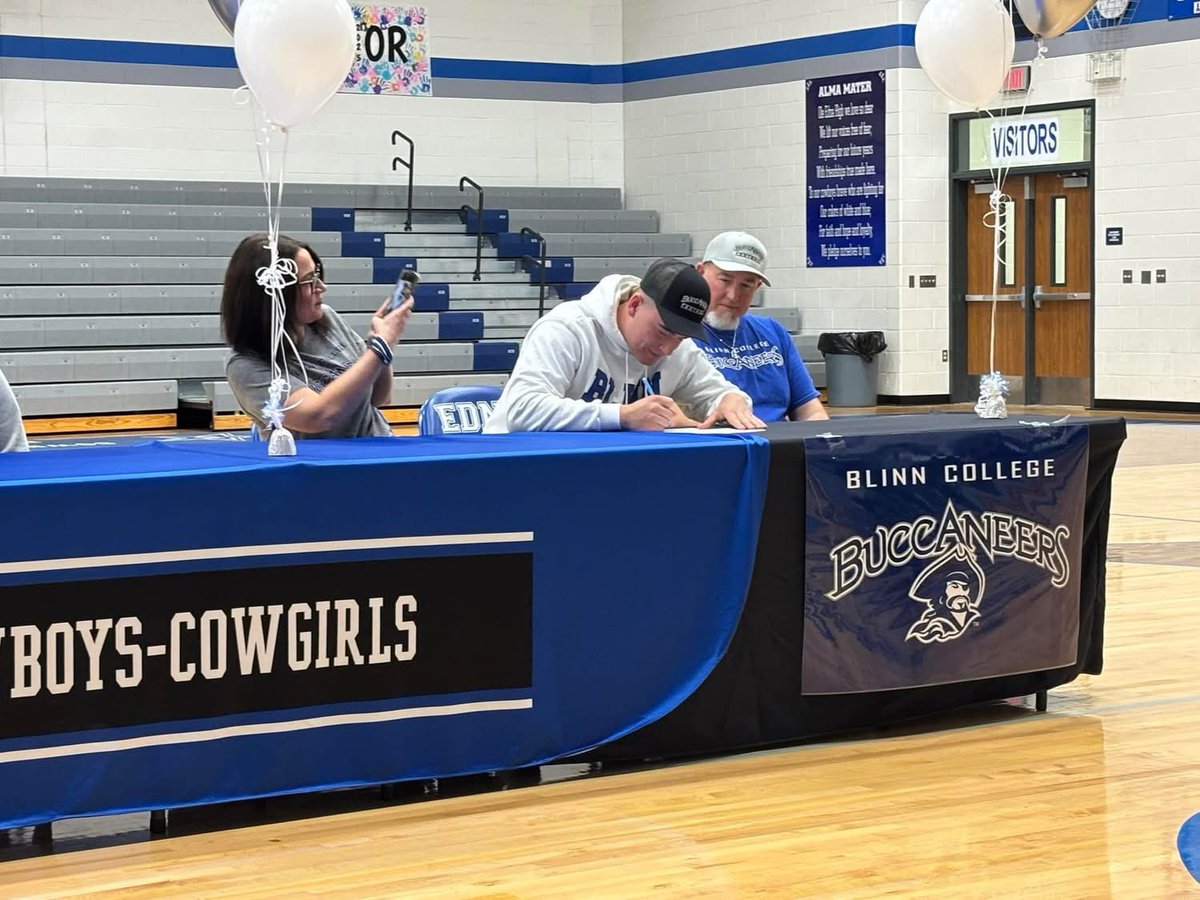 Chase Schubert (@chaseschubert2) on Twitter photo Blessed to be signed to blinn! <a href="/DrewColemanSr30/">Coach Drew Coleman Sr</a> <a href="/BLINNFBRECRUIT/">BLINN FB RECRUITING</a> <a href="/CoachBraimer/">Kenny Braimer</a> <a href="/Jimmie28Mitch/">Jimmie Mitchell</a> <a href="/coach_kana/">Coach Kana_BITW</a> <a href="/Ryan33G/">Coach G</a> Blessed to be signed to blinn! <a href="/DrewColemanSr30/">Coach Drew Coleman Sr</a> <a href="/BLINNFBRECRUIT/">BLINN FB RECRUITING</a> <a href="/CoachBraimer/">Kenny Braimer</a> <a href="/Jimmie28Mitch/">Jimmie Mitchell</a> <a href="/coach_kana/">Coach Kana_BITW</a> <a href="/Ryan33G/">Coach G</a>