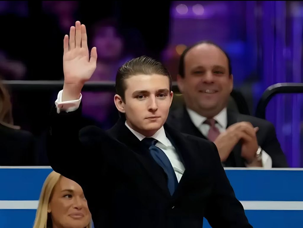 barronXspace's tweet image. BRING BACK GREATNESS!!!🇺🇸🥳🥳🥳

Follow ➠ BARRON TRUMP ✅️