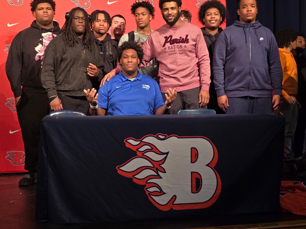 Archie “The Silver Back” Roseman V tweet media