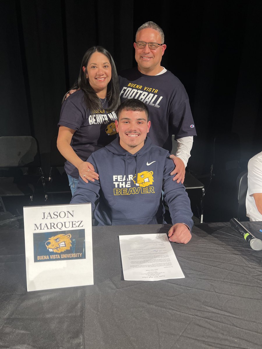 Jason Marquez (@jason_marquez19) on Twitter photo Pen to paper✍🏼🔏 Officially a <a href="/BVU_Football/">BVU Football</a> Beaver. Forever grateful for this opportunity. Let’s get to work!
<a href="/CoachEHubbard/">Coach Hubbard</a> <a href="/Coach_Dickinson/">Austin Dickinson</a> <a href="/CoachBresBVU/">Austin Bresnahan</a> <a href="/CoachZoDavis/">Alonzo Davis</a> Pen to paper✍🏼🔏 Officially a <a href="/BVU_Football/">BVU Football</a> Beaver. Forever grateful for this opportunity. Let’s get to work!
<a href="/CoachEHubbard/">Coach Hubbard</a> <a href="/Coach_Dickinson/">Austin Dickinson</a> <a href="/CoachBresBVU/">Austin Bresnahan</a> <a href="/CoachZoDavis/">Alonzo Davis</a>