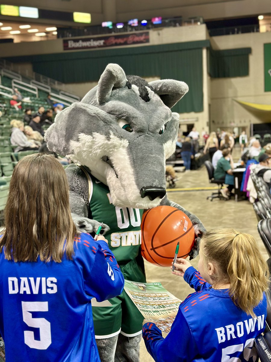 Happy National Girls &amp; Women in Sports Day! 🏀 Loved spending time with the next generation of basketball stars at the <a href="/WSUWBasketball/">Wright State Women’s Basketball</a> game!