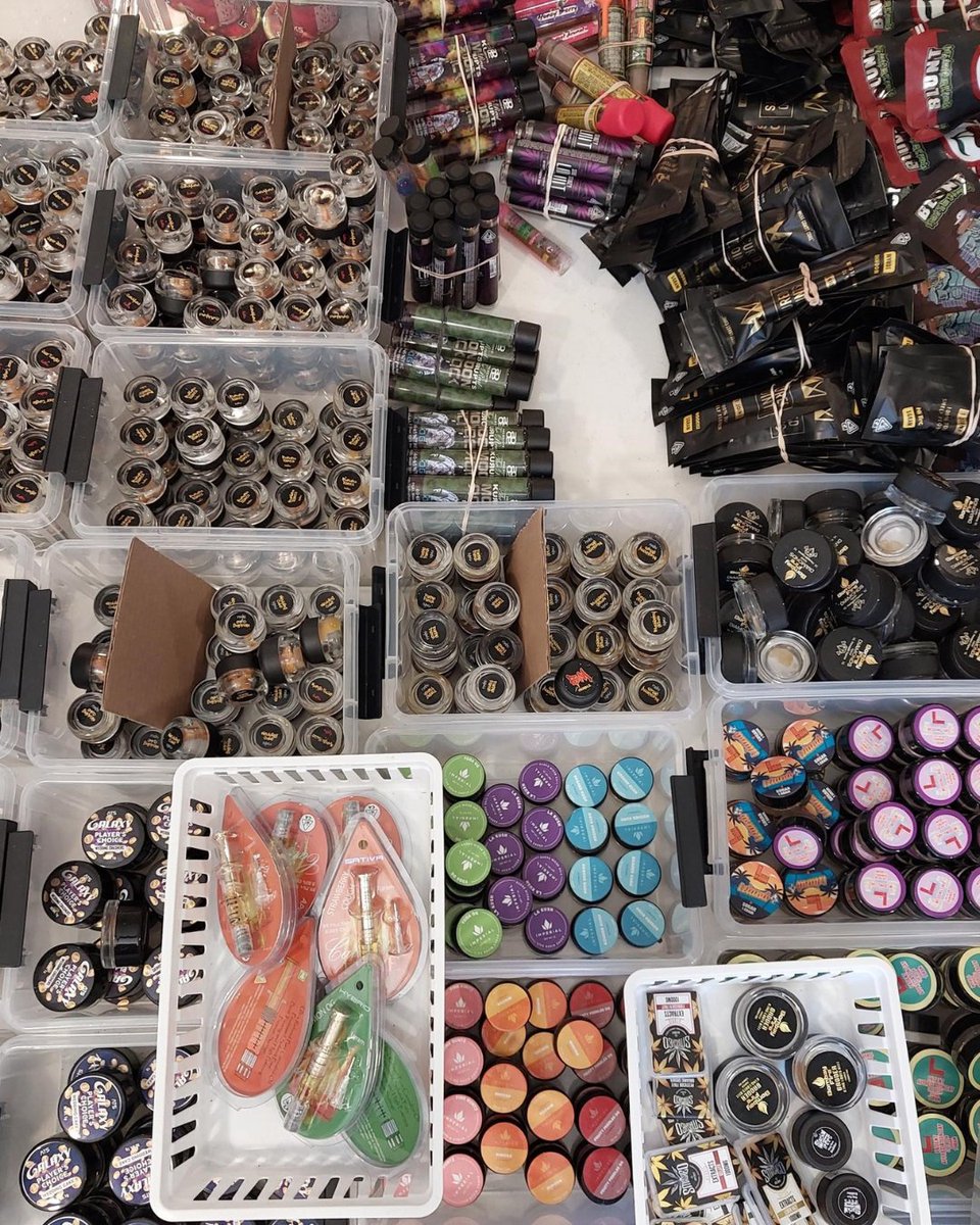 ChulaVistaPD's tweet image. Thx to Prop 64 grant funding, our officers worked throughout the year to safeguard kids from the harms of marijuana &amp;amp; other illegal substances. Partnering w/ our SROs &amp;amp; the community, our Special Investigations Unit conducted 28 ops at smoke shops &amp;amp; illegal dispensaries. (1 of 3)