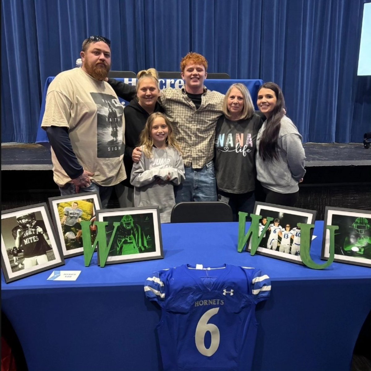 Hillcrest_SPS's tweet photo. Congrats to the following student-athletes for signing to continue their academic and athletic career at the college level!
Mikey Lee - William Woods University
Cane Miller - William Woods University 
Nevaeh Shockley - Mission University https://t.co/NPGecCHCF3