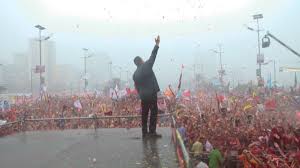 El revolucionario verdadero está guiado por grandes sentimientos de amor.

Somos Comando Hugo Chávez
 🇻🇪 ✊🏻 

#ChavézPorAhoraYParaSiempre