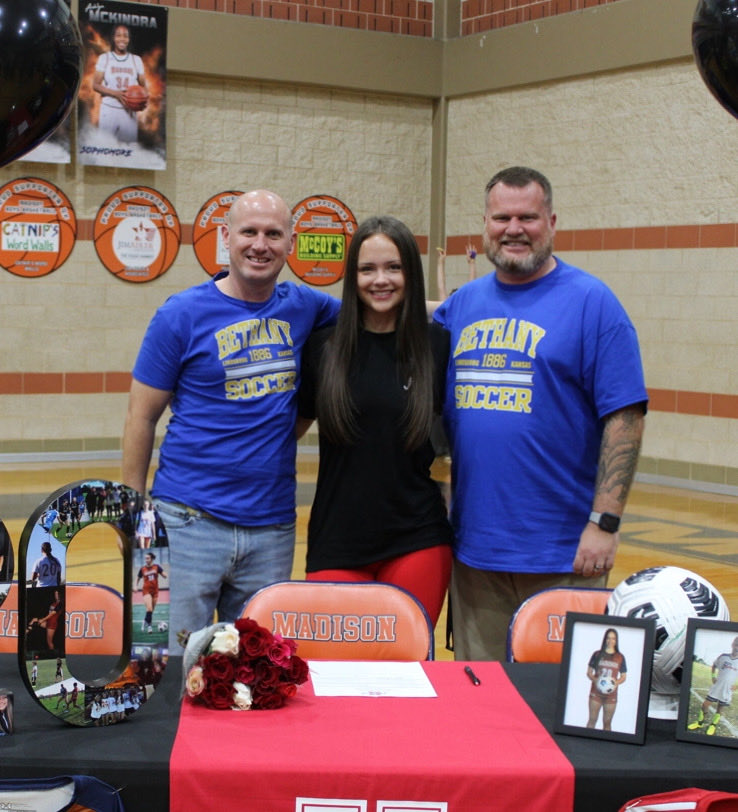 Senior #3
Jess Adamson <a href="/JessAdamson20/">Jessica Adamson</a> 
Madison H.S. <a href="/SAmavs_GSoccer/">Madison Girls Soccer</a> 
Attending: Holmes College <a href="/holmeswsoc/">Holmes Womens Soccer</a> 
<a href="/PrideGutsGlory/">Lions Futball Club</a> <a href="/6a_28/">SA High School & Club Soccer</a> <a href="/SATXSoccer/">S.A. Soccer ⚽🎥🎙️</a>