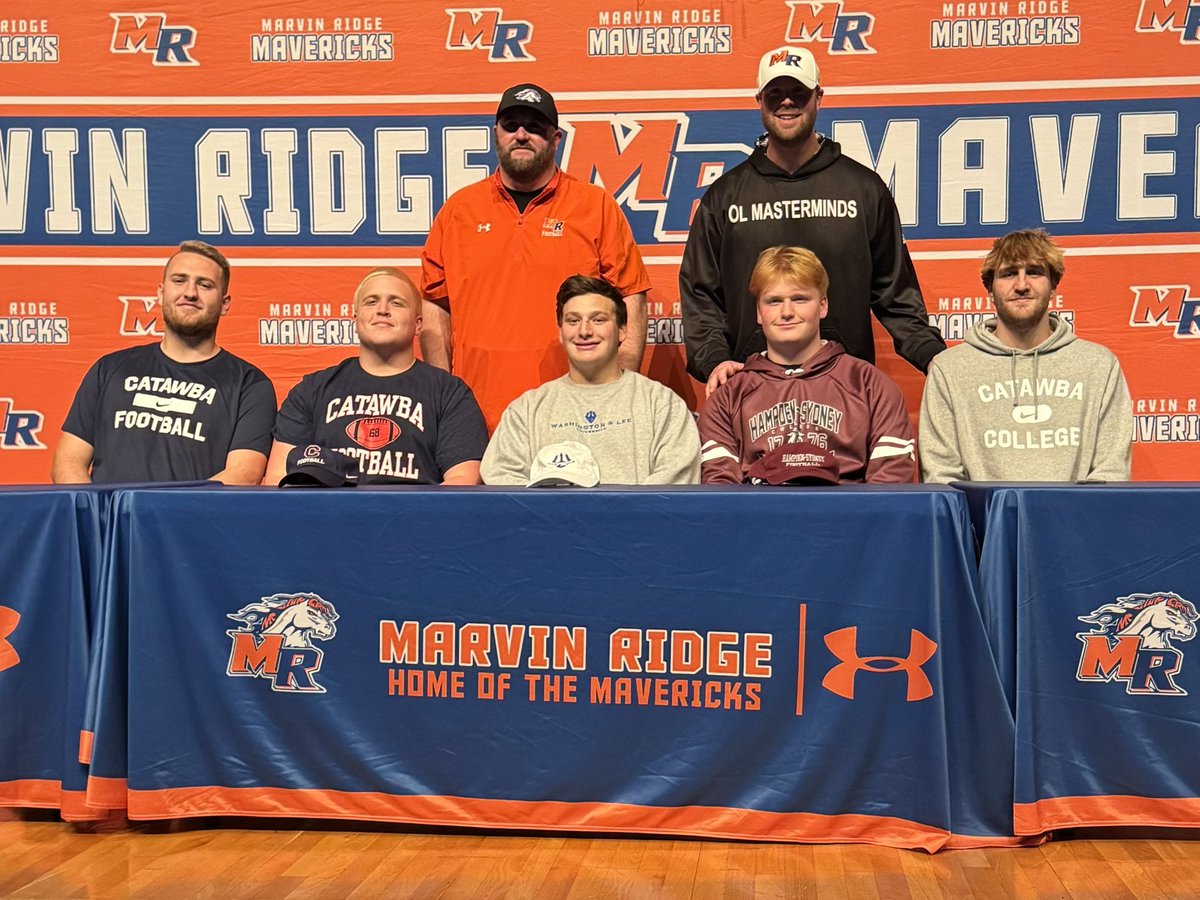 What an honor it was to coach this awesome group of OL🔥🔥🔥 All 5 starters are going to play college football. 

-6 years straight of an All State OL
-Multiple All Conference Selections
-Multiple years of All Area OL 
-Multiple years of All Star games

Development matters‼️‼️‼️
