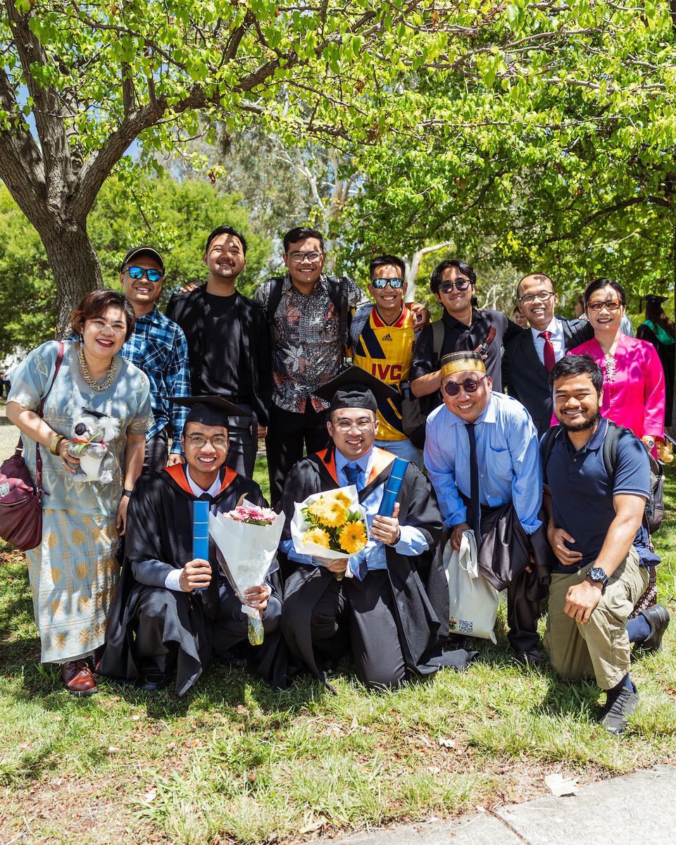 Congratulations to all of @ouranu <a href="/ANUBellSchool/">ANUBellSchool</a> CAP graduates! 🎉
 
We are thrilled to celebrate your academic achievements with you and your friends and family. Your hard work has paid off! We tip our hat to you! 🎓

<a href="/ANUAlumni/">anualumni</a>

#ouranu #anucap #anuasiapacific #graduation
