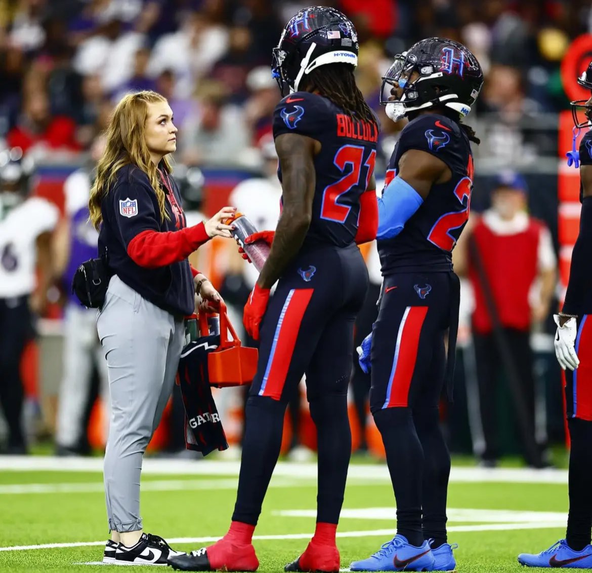Tyrel_Lenard's tweet photo. Proud of you @randaltron5! The @HoustonTexans got better when you signed on. Love you! https://t.co/oZvgoqeZsN