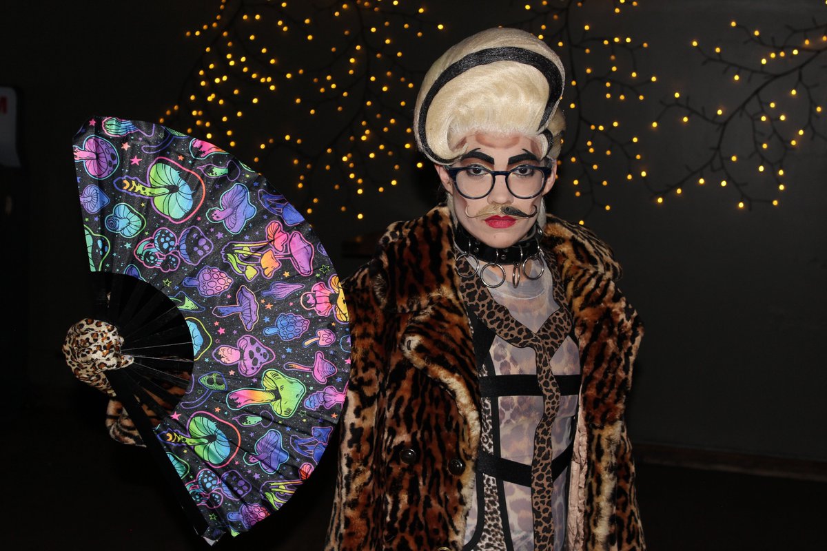 breckstewart1's tweet photo. Woody Fungi behind the scenes at Complexe Sky in #MoonDazeTV 95 - S09E05 Baby Drag Baby 2 - Photographer @breck_stewart #DragContest #DragQueen #DragKing #DragCompetition #MTLmoments #Fashion #FashionShow #Dance #RealityTV #Season09 https://t.co/ASn9lgV7Qt