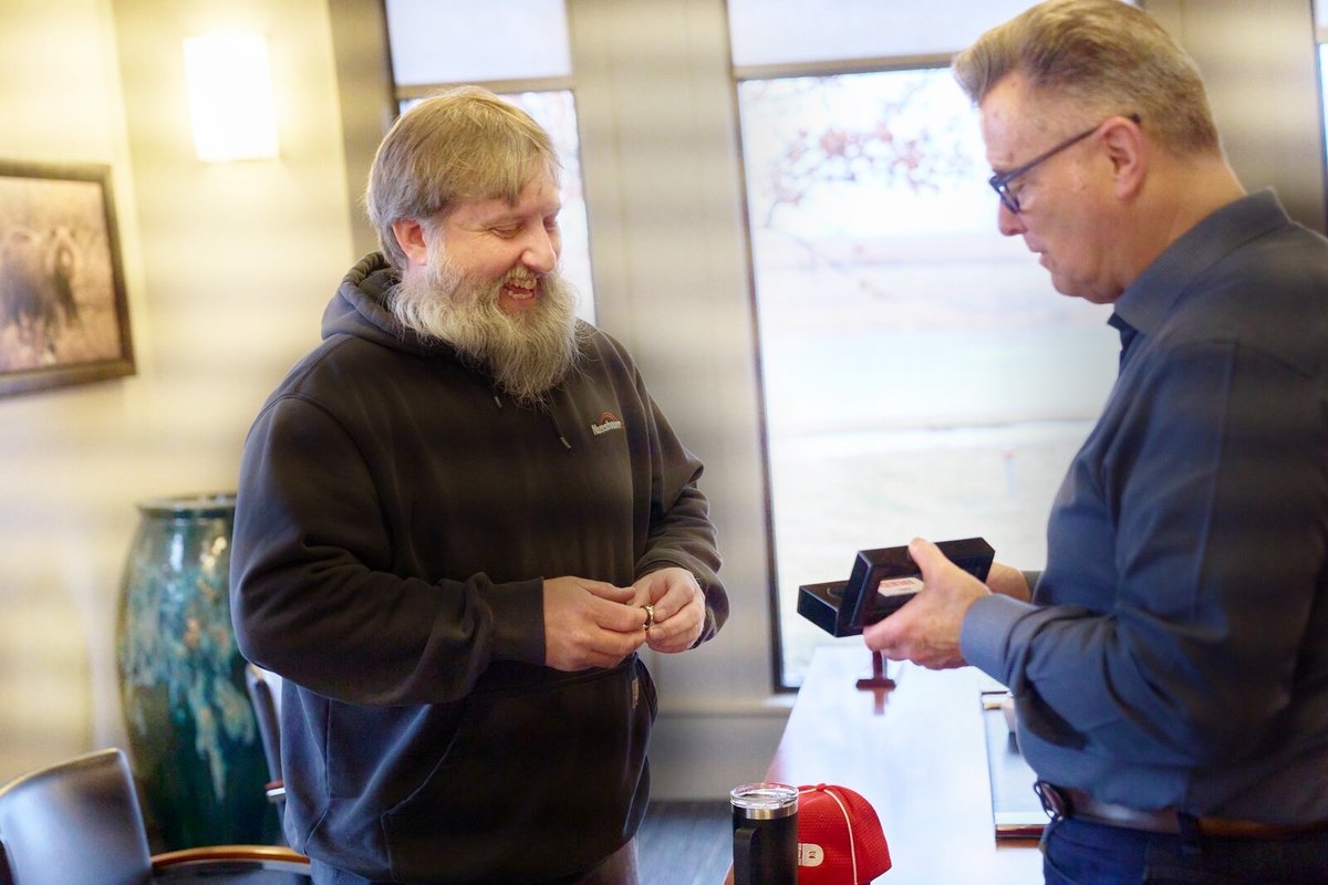 NussbaumTrans's tweet photo. Presenting our newest #CertifiedRED driver, Bruce Magnusson! 👏👏 Congratulations on this career milestone!
#People #Progress #PurposeDriven https://t.co/6rsVUHrUC6