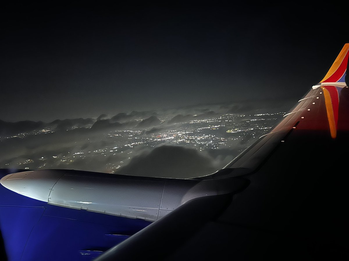 workis_ministry's tweet photo. @SouthwestAir The view on approach into HOU with its city lights through low-hanging clouds was stunning this evening. This 30+ year business traveler still enjoys the journey. #airtravel #businesstravel #travelpics #cloudpics https://t.co/pfMduvXuhX