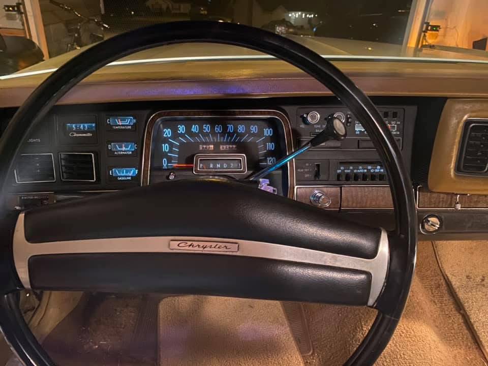 AuxAuto01's tweet photo. 1974 Chrysler New Yorker https://t.co/sj3VUKaczr