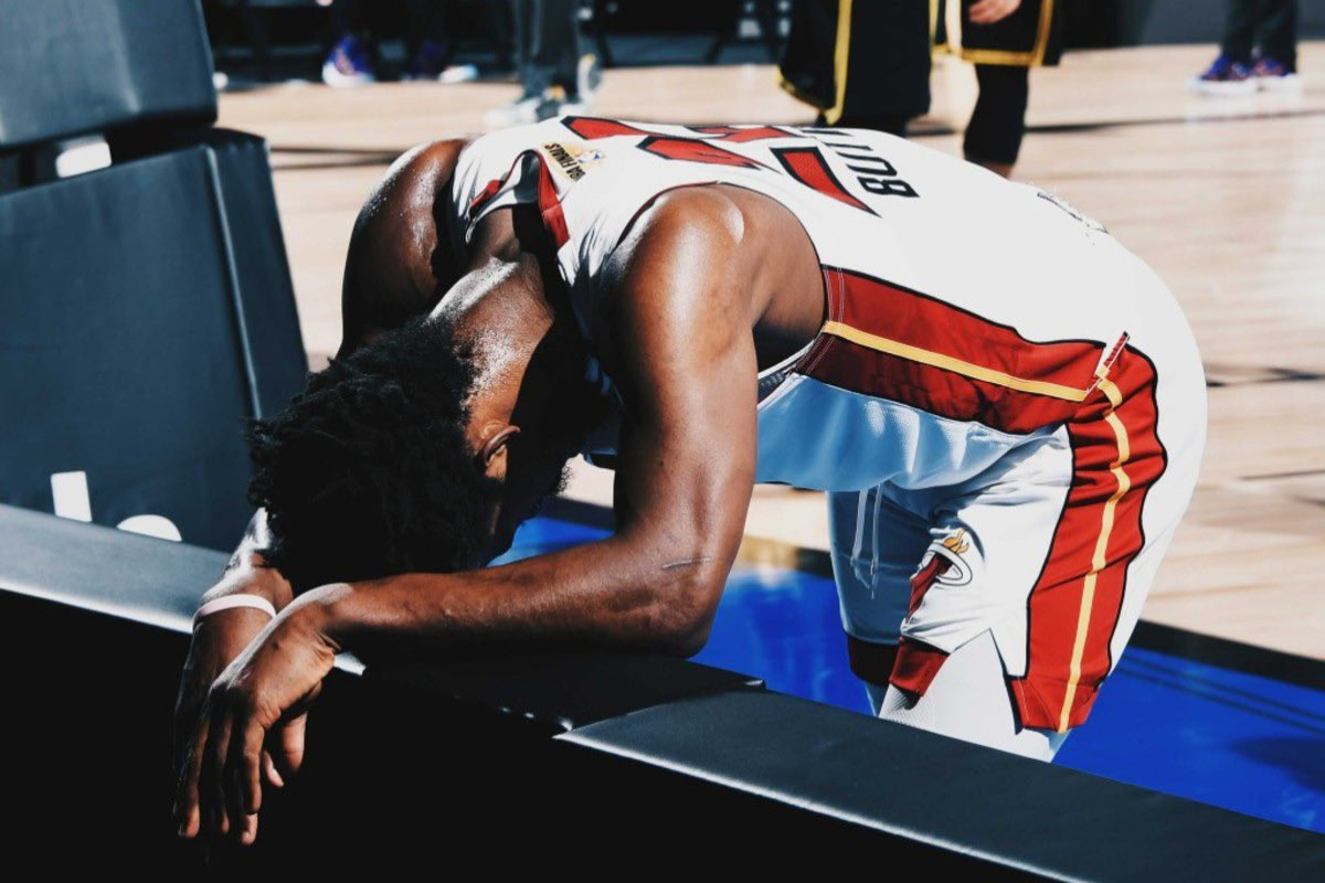 DraftKings's tweet photo. @BleacherReport @ShamsCharania NBA fans trying to keep up with everything going on this week https://t.co/s7tqwWxsxX