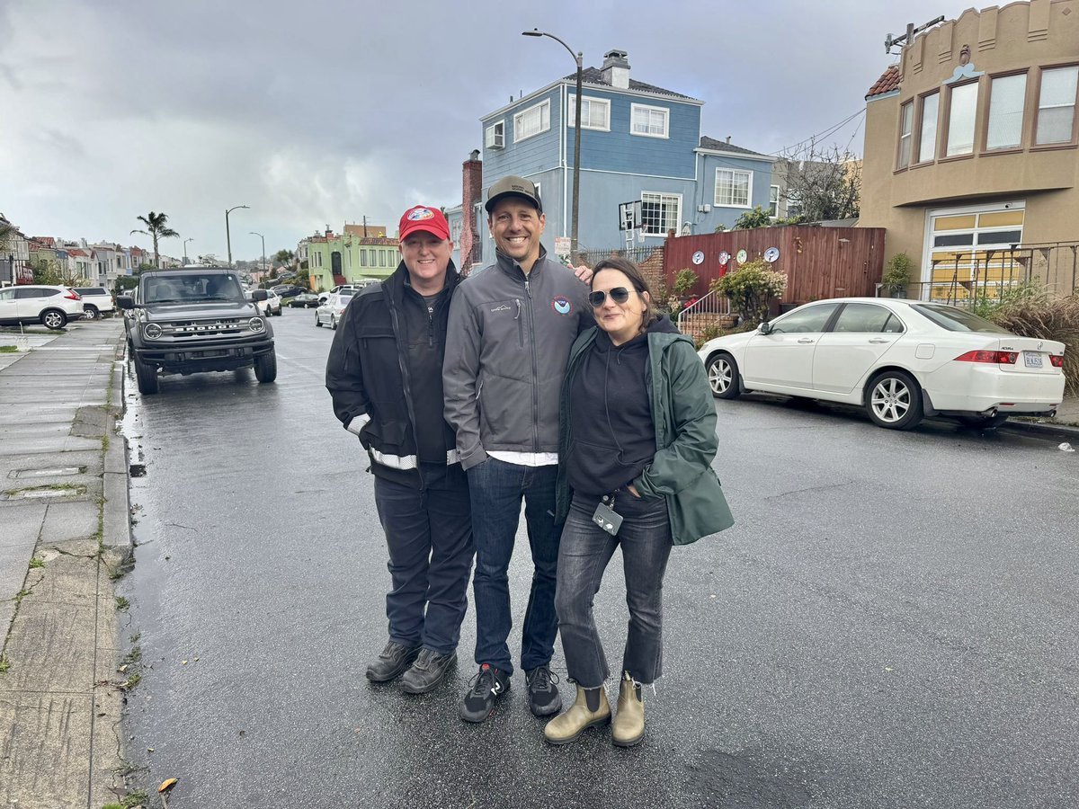 SF_emergency's tweet photo. For #NationalWeatherpersonsDay we would like to send a special shoutout to Brian Garcia from @NWSBayArea ❕ We appreciate your insights and collaboration to keep us weather aware, while helping residents prepare for everything from tornados to tsunamis. https://t.co/TDuU5NVg3C