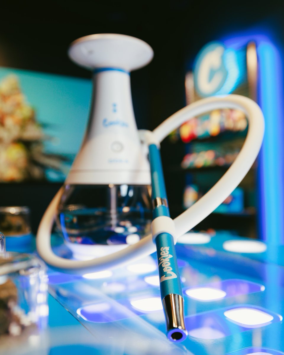this Cookies x <a href="/OOKA_USA/">OOKA USA</a> Hookah is truly next level ! Who has tried it ?
