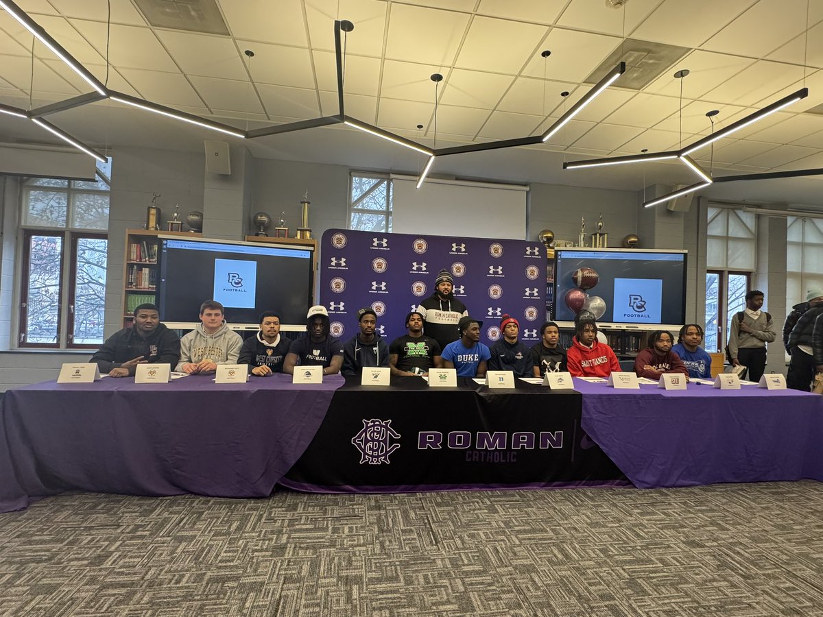 RomanCatholicHC's tweet image. Proud of these guys! 12 seniors going to play college ball, and working on a few more guys who still need a home. I love y’all, thank you for turning this program up! #RCity💜💛 #LLA 💕