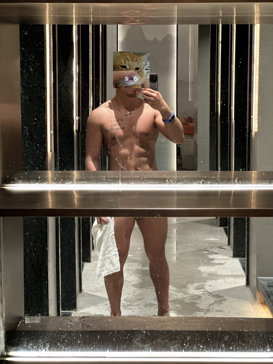 SimonLee tweet media