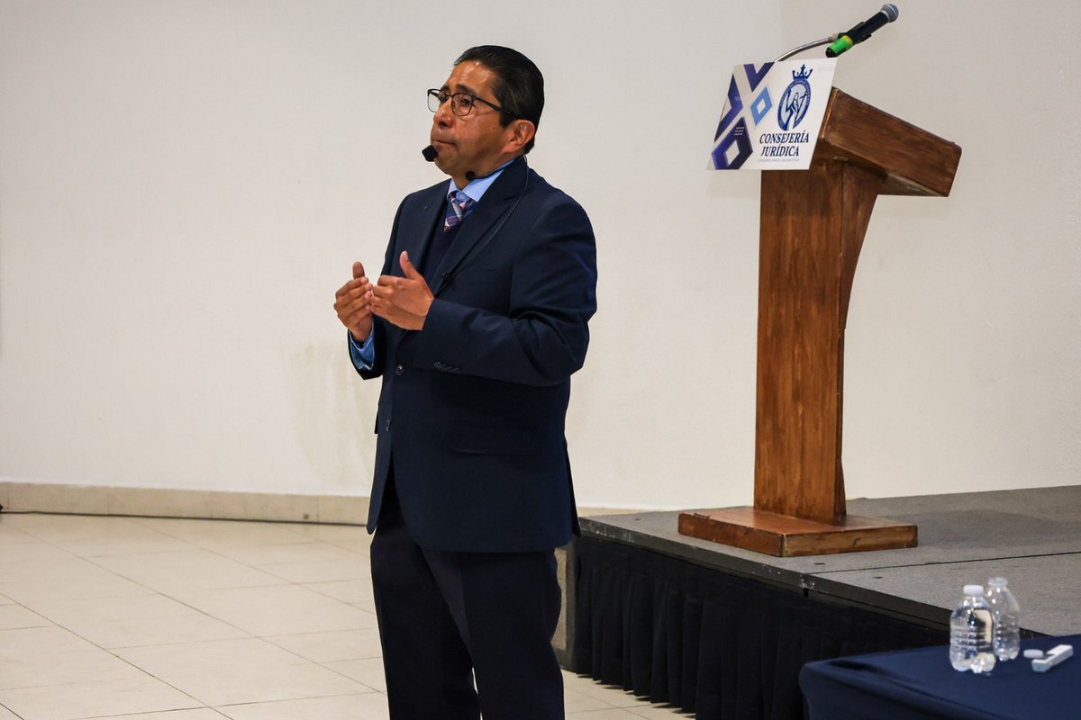 consejeriagente's tweet photo. Hoy, el Maestro José Federico Ruiz Chávez impartió el curso “Técnicas Reglamentarias”, como parte de las capacitaciones organizadas por la Consejería Jurídica de la Gobernadora.
@LibiaDennise , con estas acciones, Alejandro Sierra Lugo reafirma el compromiso con la actualización https://t.co/sggul3Xf0t