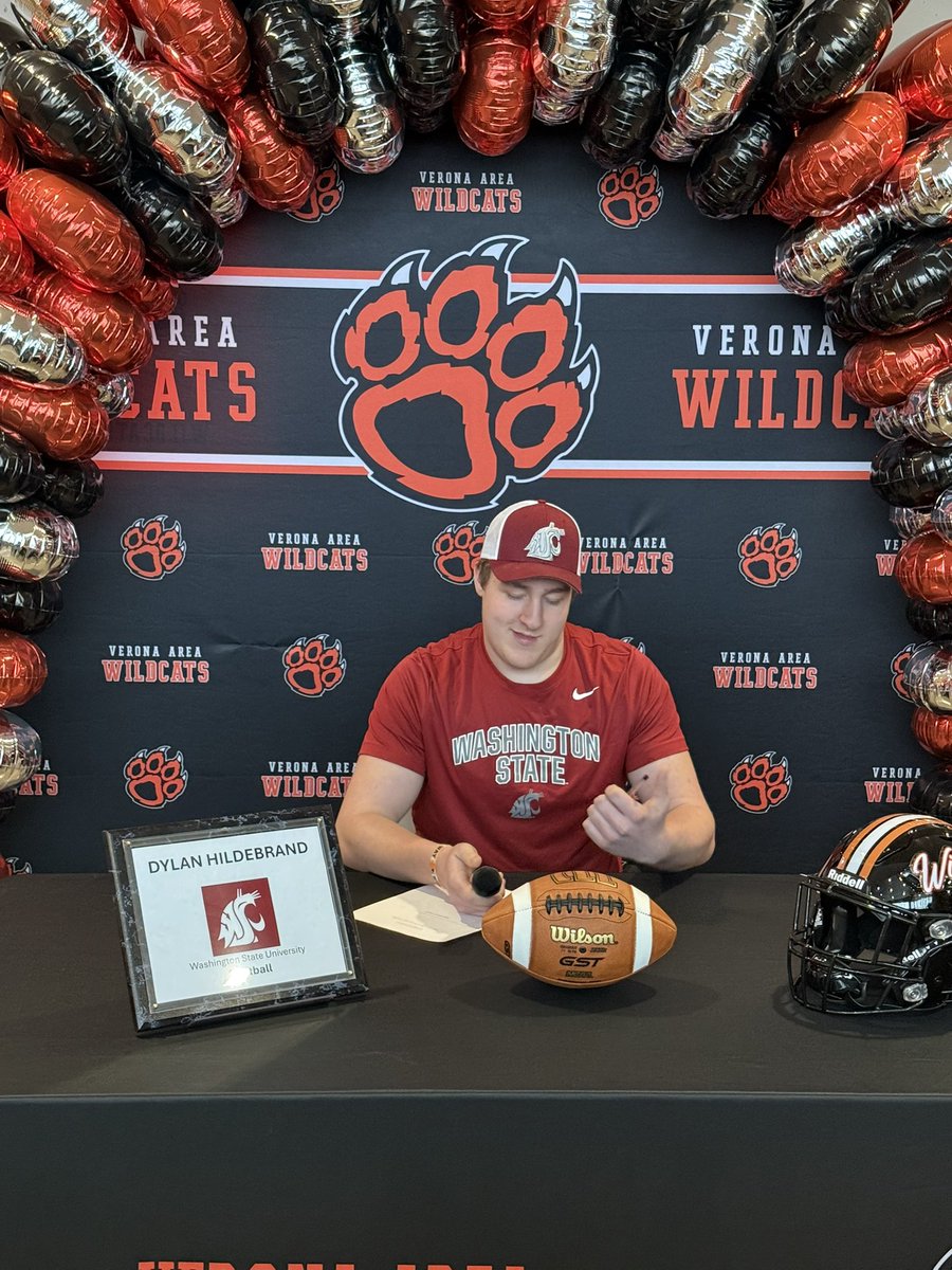Signing day for <a href="/milesdawkins_/">Miles Dawkins</a> &amp; <a href="/DylanHilde07/">Dylan Hildebrand</a> 
🫡