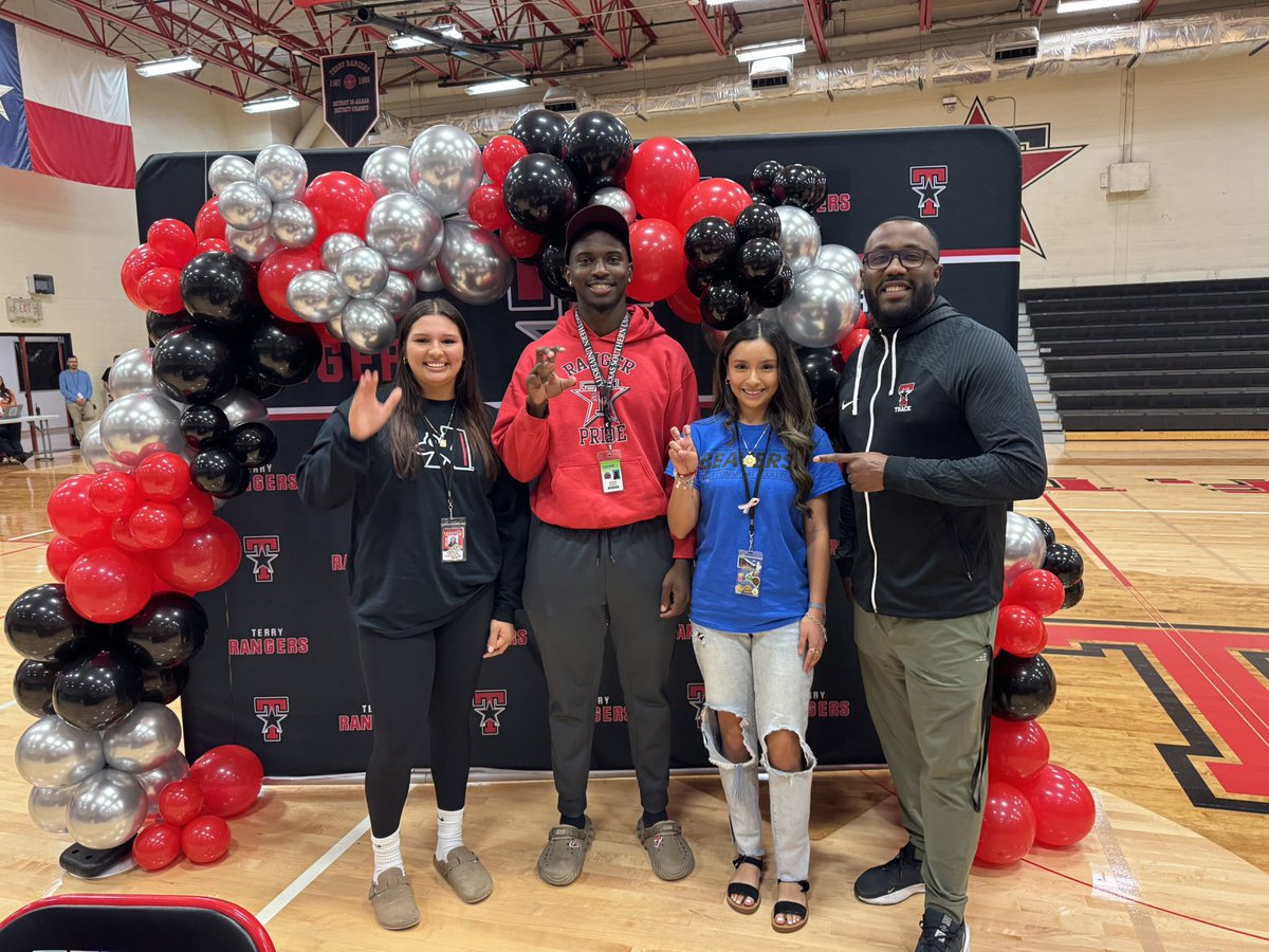 Darnelljackson6's tweet photo. As always, it’s a great day to be a Ranger❗️National Signing Day 2025 https://t.co/lBRZAeoQsc