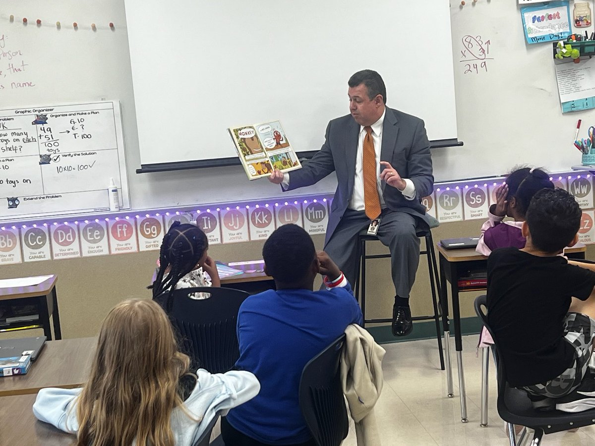 Lori Shaw tweet media