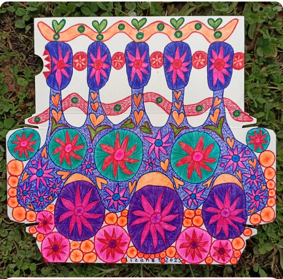 LizanetG's tweet photo. "MERVEILLEUX VÉHICULES" sur carton d'emballage de chocolat #lizanetgilles #artcollector #draw #dessin  #outsiderart #art
#dessins #rawart #artbrut #artcollection #rawartists #artsingulier #rawvision #drawings #drawing  #artsingulier #artistes © G. LIZANET 2025 ALL RIGHTS RESERVED https://t.co/7kdzYhOZJz