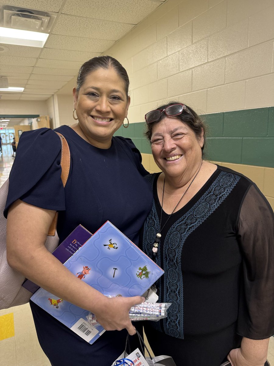 Lori Shaw tweet media