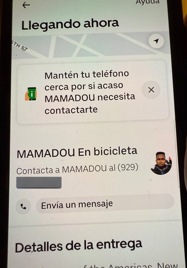 Agus261_'s tweet image. Me trae la comida la mamá de Coscu