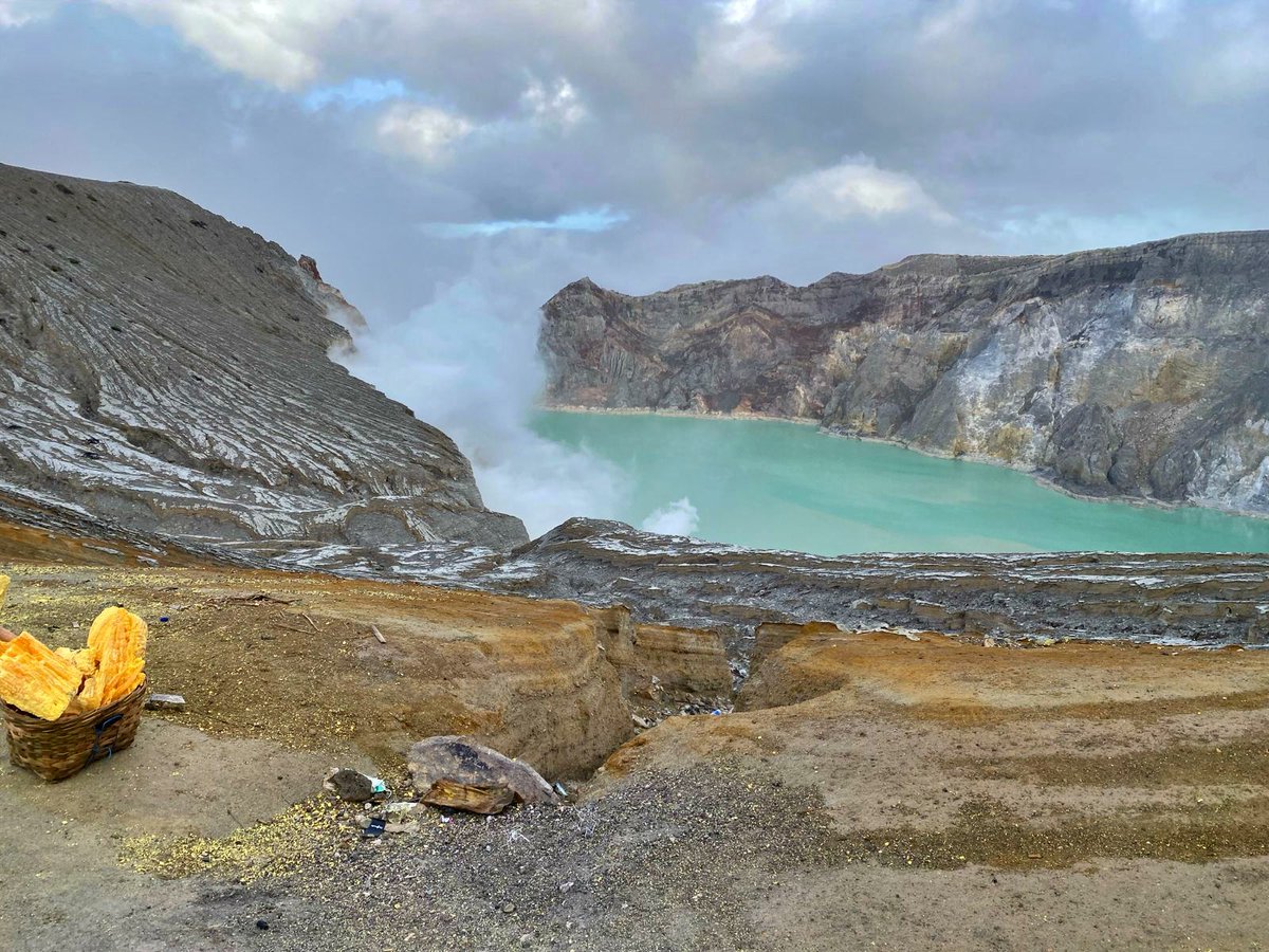 JogjaExplore's tweet image. Paket tur 10 hari Jakarta-Jogja-Bromo-Ijen adalah pilihan yang tepat bagi Anda yang ingin menjelajahi keindahan alam dan budaya Pulau Jawa secara komprehensif dan efisien. Admin
Info lengkap klik jogjaexplore-tours.com/id/jakarta-jog…
#javatrip #explorejava #jakartabromoijen #javaexplore
