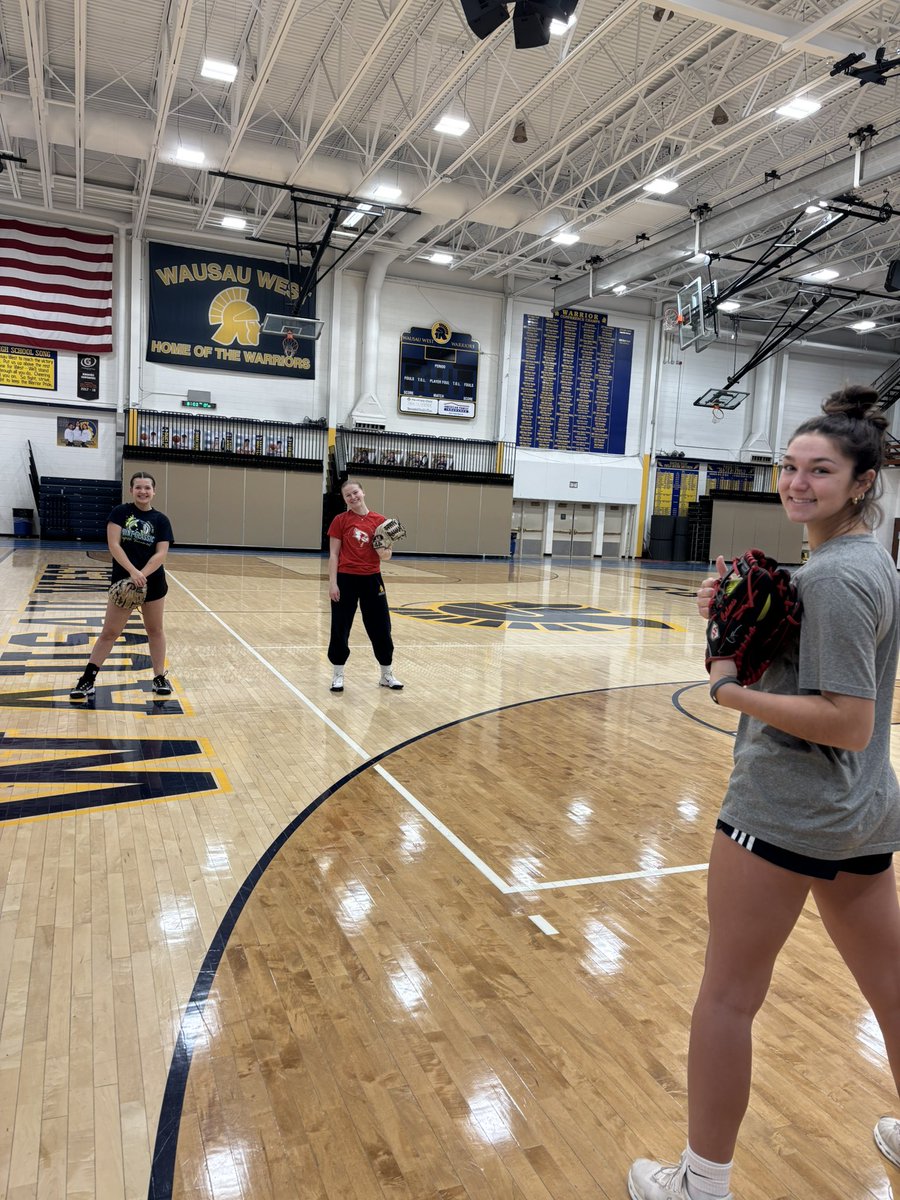 WestFastpitch's tweet photo. National Women In Sports Day!!! Nothing better than celebrating with teammates at open gym!❤️🥎 https://t.co/iiH4sza15d