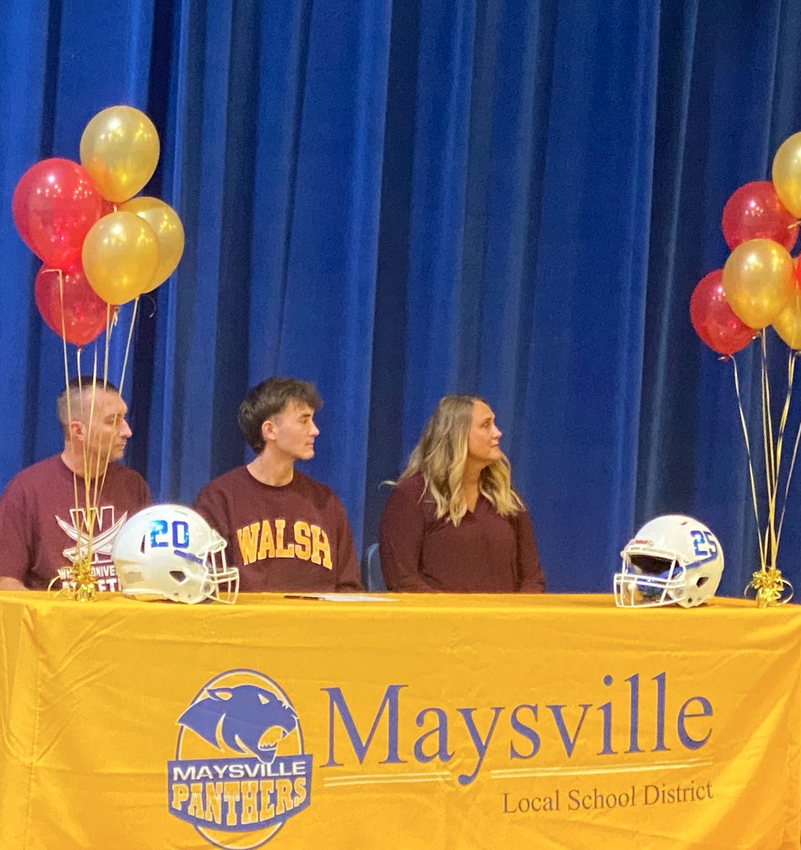 JLee9127's tweet photo. Congratulations to Matt Harper @Matharp12 &amp; his family on his signing today @WalshUniversity! Amazing young man with a bright future! It was evident listening to this young man speak today, that he will be a success both on &amp; off the field! https://t.co/kjYoR7gjDa