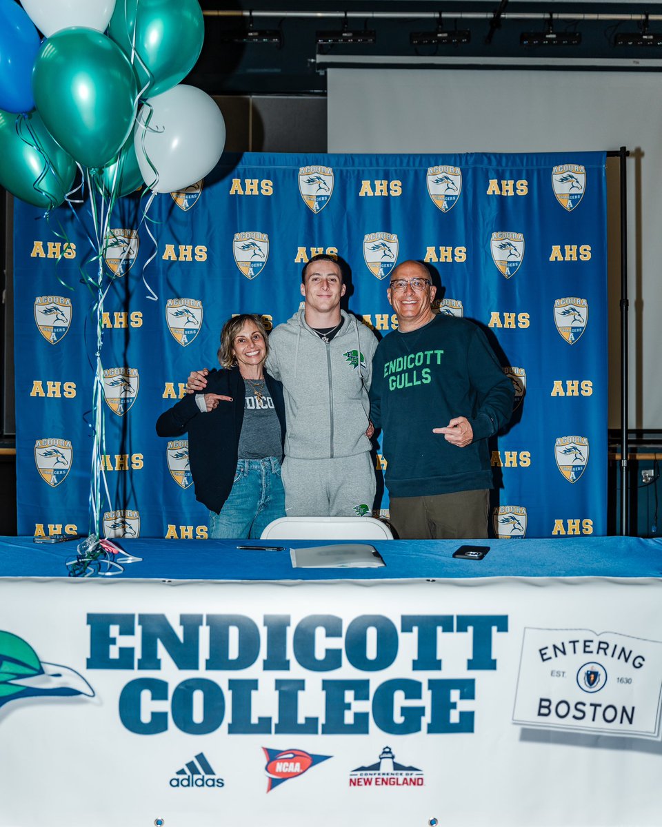 reggiezuckerman's tweet image. It’s officially official! #NSD25 #BeachBall
@CoachMcGonagle @Cory_Gaff @CoachPrattEC