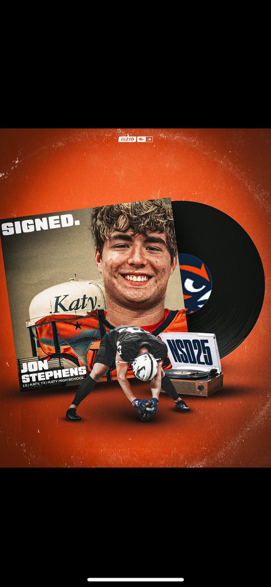 JonStephens86's tweet image. Proud to be a roadrunner!!! 88 out✌️
@Katyfootball @UTSAFTBL @CoachBrownUTSA @CoachTraylor @CoachTyCarter @aj_blum @TheChrisRubio @Bobby_Joe_14 @chrisroberson44