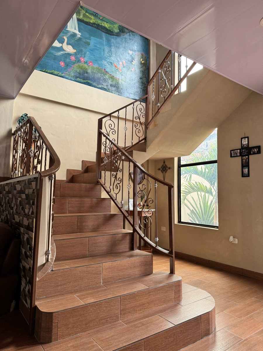 joodithface's tweet photo. my parents retired and built their dream home in El Salvador 🤍 https://t.co/Zj6sJYYaVt