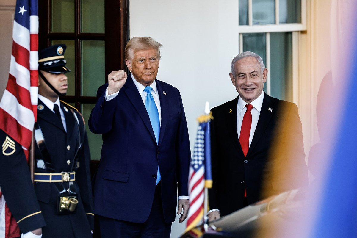 AlexT_Politics's tweet photo. Netanyahu and Trump to meet at White House today

Trump thinks Palestinians should just pack up and head to Egypt or Jordan. Hamas calls it a "chaos recipe." Not exactly peace talks, huh? #MiddleEastMess #DiplomacyFail

https://t.co/c0iI7HGcNL https://t.co/3bXJdVTJog