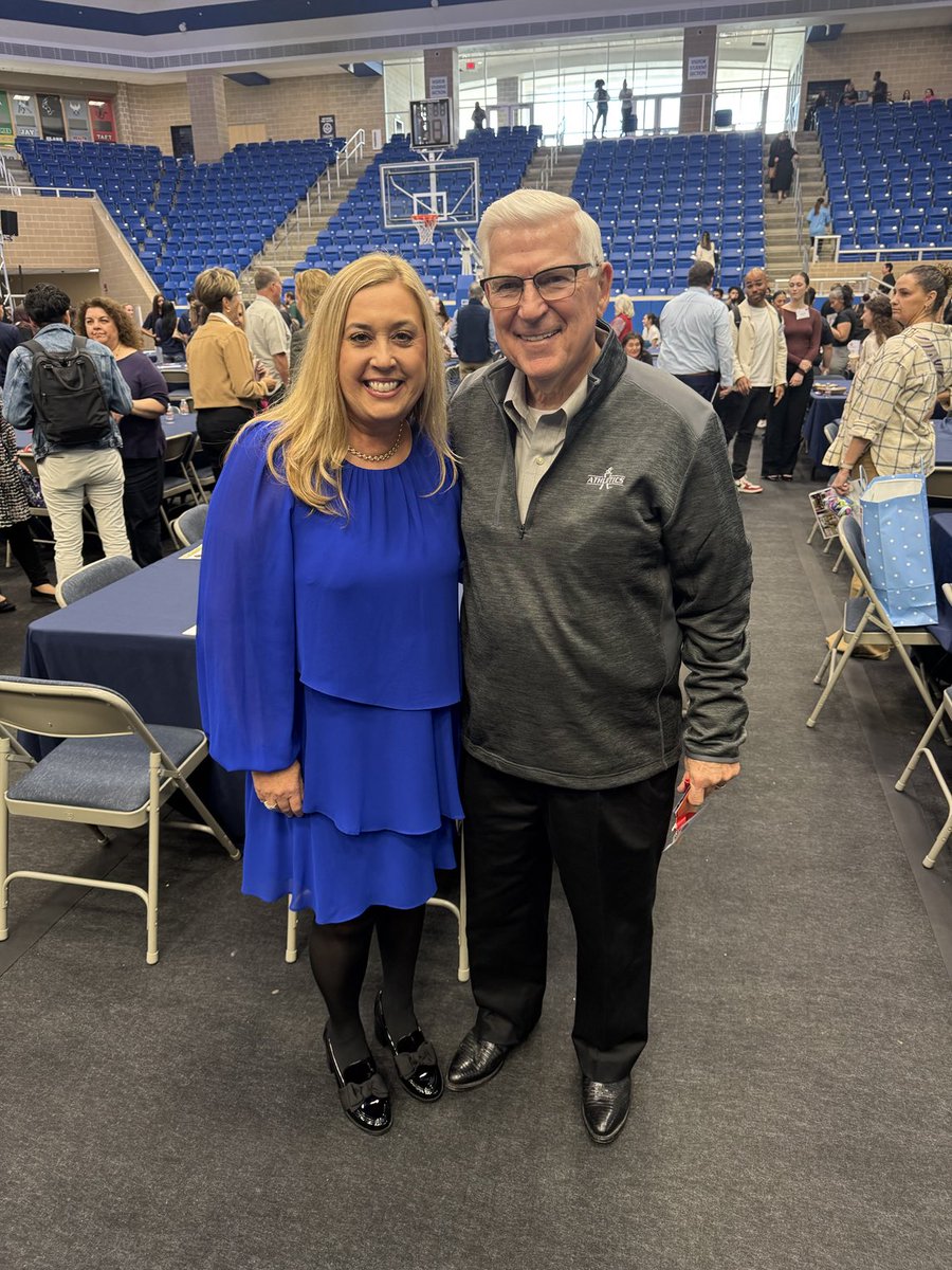 School Connect Summit 2025!!!  It was so nice to spend time with colleagues &amp; friends sharing stories about the amazing things happening in public education.  Thank you, ⁦<a href="/drjohnfolks/">John Folks</a>⁩ and ⁦<a href="/BillTaylorKENS5/">Bill Taylor</a>⁩, for supporting us.  ⁦<a href="/NISDWernli/">Dr. Caroline Wernli Elementary School</a>⁩ ⁦<a href="/mrsfeldt5/">Casey Feldt</a>⁩