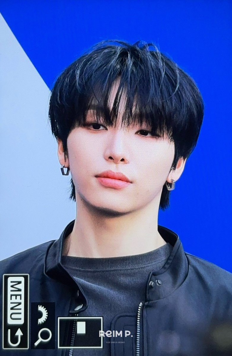 seohreim's tweet photo. 250206 SFW 블루카펫

오랜만에 흑발서호🖤

#원어스 #ONEUS #서호 #SEOHO https://t.co/9iI6TBnjQA
