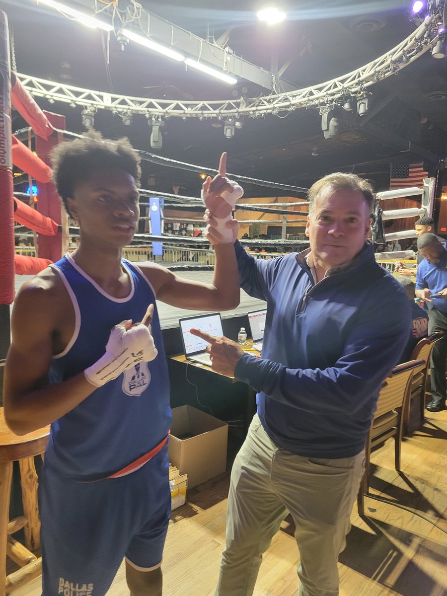 DallasPAL's tweet photo. Mekhi Davis is getting his hand raised by Dallas's own pro boxing official Laurence Cole! https://t.co/NzALtbepvt