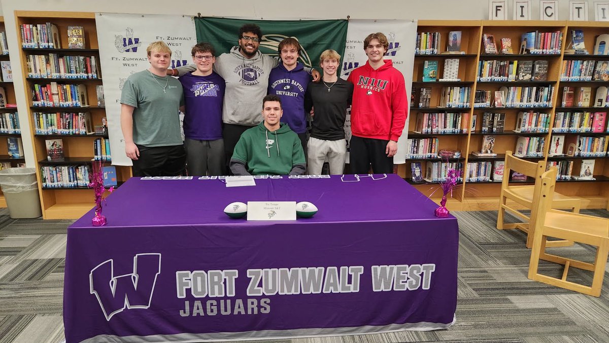 tretroupe³⁰ (@tretroupe3) on Twitter photo Today was an amazing day! I'm blessed. Shout out to everyone that's ever believed in me and helped me along the way.
<a href="/Miners_FB/">S&T Football</a> <a href="/Jaguarfootball1/">Fort Zumwalt West Football</a> <a href="/CoachPoe1914/">Coach Poe *Trenches Reloaded *</a> Today was an amazing day! I'm blessed. Shout out to everyone that's ever believed in me and helped me along the way.
<a href="/Miners_FB/">S&T Football</a> <a href="/Jaguarfootball1/">Fort Zumwalt West Football</a> <a href="/CoachPoe1914/">Coach Poe *Trenches Reloaded *</a>
