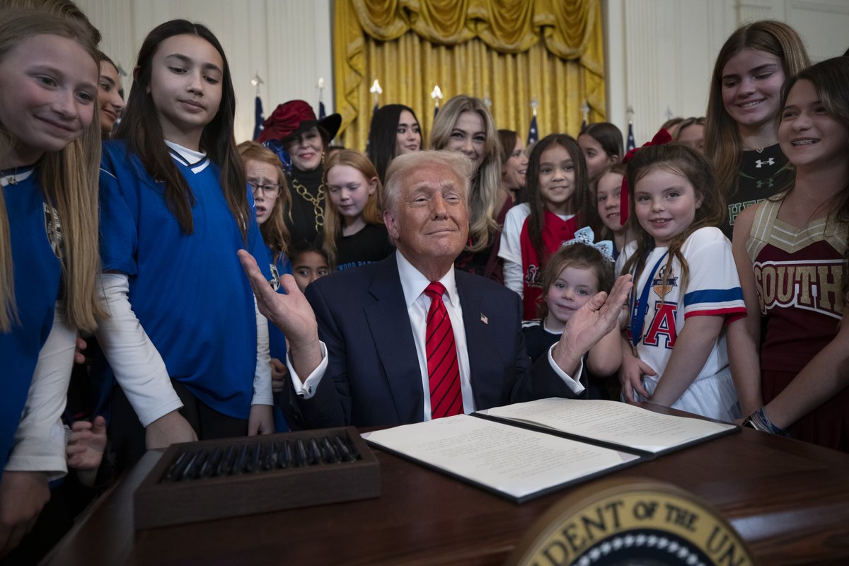 The White House tweet media